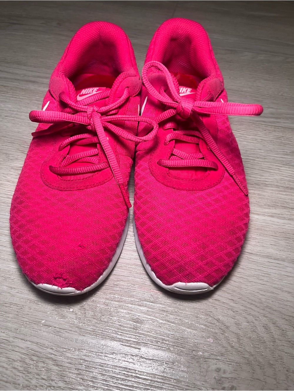 Nike Women’s Hot Pink Mesh Athletic Sneakers with White Swoosh 8 - Picture 6 of 10